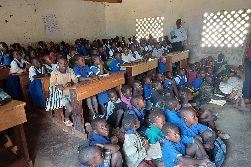 Malawi_Schulbesuch