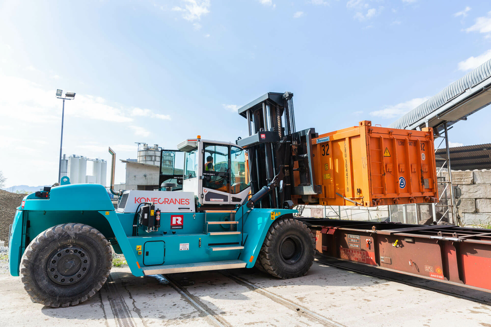 Containerübergabe-Recycling