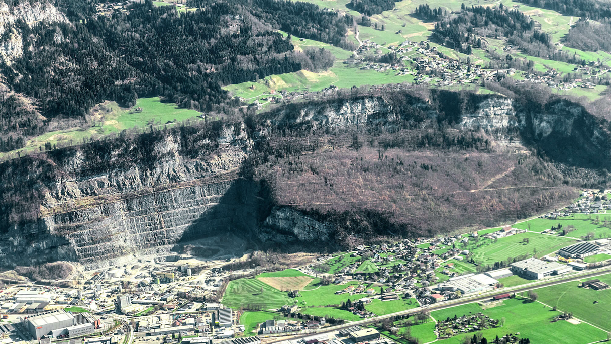 Steinbruch Dornbirn Hohenems Rhomberg Bau.jpg